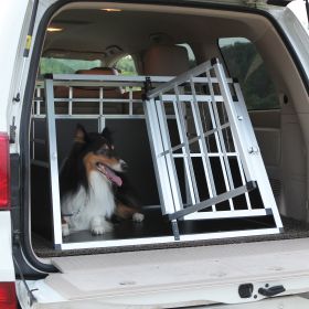 Double Doors Car Transport Cage Aluminium Trapezoidal Kennel